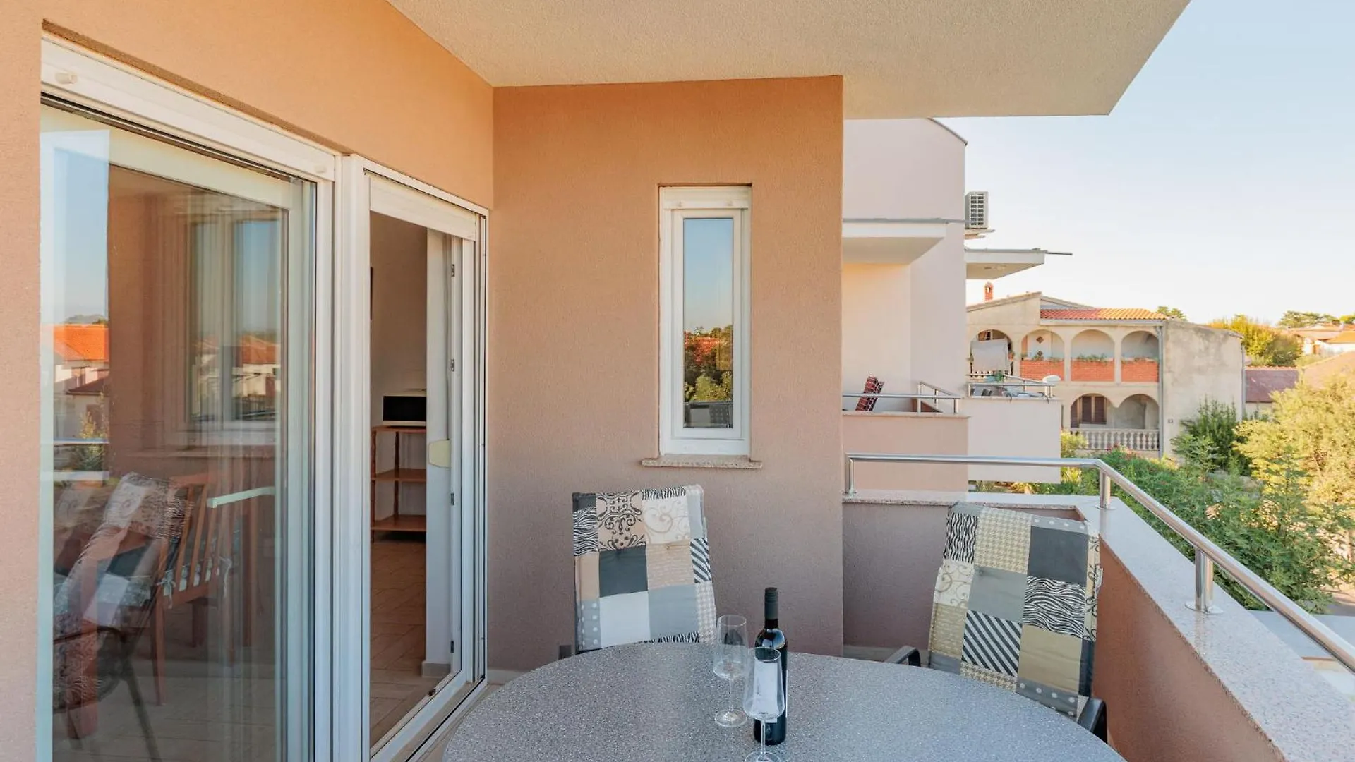 Apartment Mlasina-3 By Interhome Nin 0*,