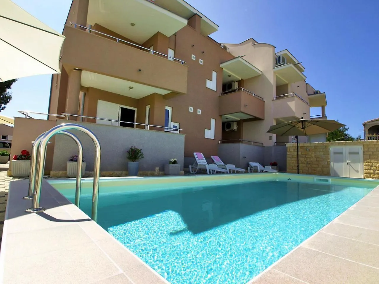 Apartment Mlasina-3 By Interhome Nin